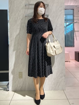 「MK MICHEL KLEIN（エムケーミッシェルクラン）の[イージーケア/洗える]タックデザインジャージーワンピース（ワンピース、ブラック系）」を使った、MKミッシェルクランさん（レディース・162cm）の春コーディネート