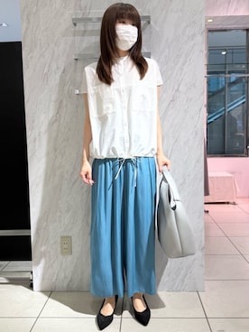 「MK MICHEL KLEIN（エムケーミッシェルクラン）の[A4収納可]リングチャーム付きトートバッグ（その他小物、グレー系）」を使った、MKミッシェルクランさん（レディース・162cm）の春コーディネート