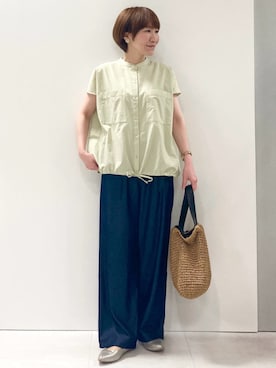 「MK MICHEL KLEIN（エムケーミッシェルクラン）の[SANAGARAシリーズ]デニムライク ワイドパンツ/接触冷感/UVカット/洗える（デニムパンツ、ブルー系）」を使った、MKミッシェルクランさん（レディース・162cm）の春コーディネート
