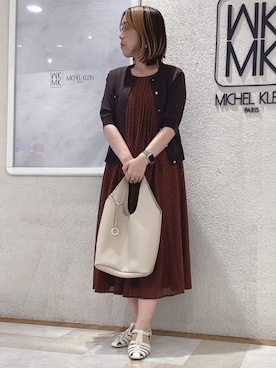 「MK MICHEL KLEIN（エムケーミッシェルクラン）の[A4収納可]リングチャーム付きトートバッグ（その他小物、ホワイト系）」を使った、MKミッシェルクランさん（レディース・162cm）の春コーディネート
