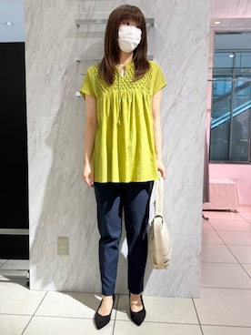 「MK MICHEL KLEIN（エムケーミッシェルクラン）の[2WAY]パンチングデザイン変形ミニトートバッグ（トートバッグ、グレー系）」を使った、MKミッシェルクランさん（レディース・162cm）の春コーディネート