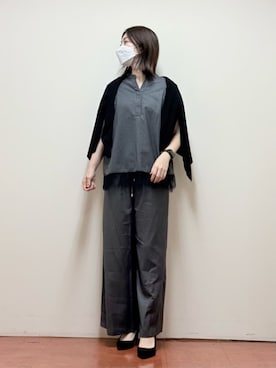 「MK MICHEL KLEIN（エムケーミッシェルクラン）の[接触冷感/洗える]ミドル丈着流しカーディガン（カーディガン/ボレロ、ブラック系）」を使った、MKミッシェルクランさん（レディース・157cm）の夏コーディネート