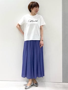 「MK MICHEL KLEIN（エムケーミッシェルクラン）のビーズ刺繍ロゴTシャツ/洗える（Tシャツ/カットソー、ホワイト系）」を使った、MKミッシェルクランさん（レディース・162cm）の春コーディネート