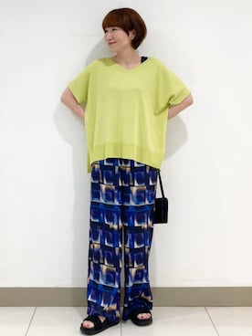 「MK MICHEL KLEIN（エムケーミッシェルクラン）の[接触冷感/洗える]アートプリント ワイドパンツ（その他パンツ、ブルー系）」を使った、MKミッシェルクランさん（レディース・157cm）の夏コーディネート