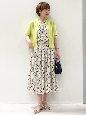 「MK MICHEL KLEIN（エムケーミッシェルクラン）の[接触冷感/洗える]アートプリントブラウス（シャツ/ブラウス、ベージュ系）」を使った、MKミッシェルクランさん（レディース・157cm）の夏コーディネート