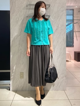 「MK MICHEL KLEIN（エムケーミッシェルクラン）のサテンガウチョパンツ/接触冷感/UVカット/洗える（その他パンツ、グレー系）」を使った、MKミッシェルクランさん（レディース・157cm）の夏コーディネート