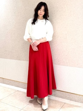 「MK MICHEL KLEIN（エムケーミッシェルクラン）の[UVカット/洗える]リネン混フレアースカート（スカート、レッド系）」を使った、MKミッシェルクランさん（レディース・162cm）の春コーディネート