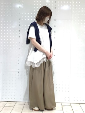 「MK MICHEL KLEIN（エムケーミッシェルクラン）の[UVカット/接触冷感/洗える]サテンワイドパンツ（その他パンツ、ブラウン系）」を使った、MKミッシェルクランさん（レディース・163cm）の夏コーディネート