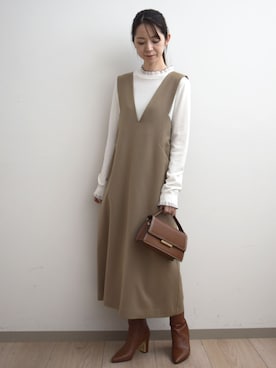 「秋服コーデ」｜「アイテム（ジャンパースカート）」を使った、MKミッシェルクランさん（レディース・160cm）の秋コーディネート