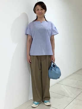 「MK MICHEL KLEIN（エムケーミッシェルクラン）の[2WAY]パンチングデザインラウンドミニバッグ（ハンドバッグ、ブルー系）」を使った、MKミッシェルクランさん（レディース・163cm）の夏コーディネート