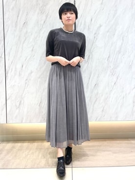 「MK MICHEL KLEIN（エムケーミッシェルクラン）のシアーベロアTシャツ/洗える（Tシャツ/カットソー、グレー系）」を使った、MKミッシェルクランさん（レディース・162cm）の春コーディネート