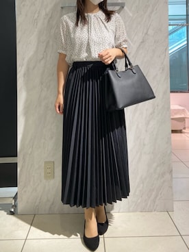 「MK MICHEL KLEIN（エムケーミッシェルクラン）の[洗える]幾何柄ボウタイ風ブラウス（シャツ/ブラウス、ホワイト系）」を使った、MKミッシェルクランさん（レディース・158cm）の夏コーディネート