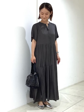 「MK MICHEL KLEIN（エムケーミッシェルクラン）のスタッズデザイン巾着風2wayバッグ（ショルダーバッグ、ブラック系）」を使った、MKミッシェルクランさん（レディース・157cm）の夏コーディネート