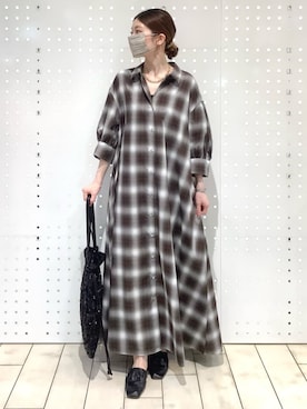 「MK MICHEL KLEIN（エムケーミッシェルクラン）のスパンコール2WAYトートバッグ（トートバッグ、ブラック系）」を使った、MKミッシェルクランさん（レディース・153cm）の秋コーディネート