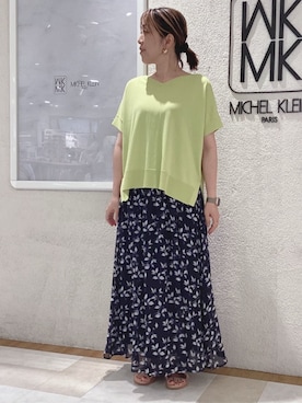 「MK MICHEL KLEIN（エムケーミッシェルクラン）の[洗える]リーフモチーフシフォンスカート（スカート、ブルー系）」を使った、MKミッシェルクランさん（レディース・163cm）の夏コーディネート
