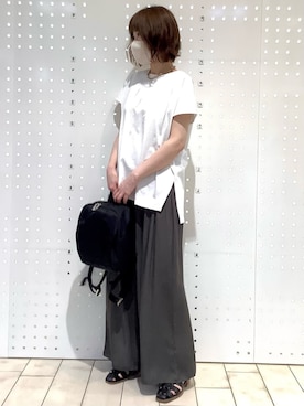 「MK MICHEL KLEIN（エムケーミッシェルクラン）の[撥水]フロントタックデザインミニリュック（バックパック/リュック、ブラック系）」を使った、MKミッシェルクランさん（レディース・162cm）の春コーディネート