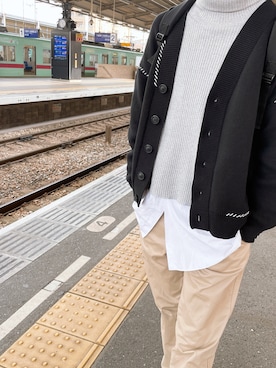 「Maison Kitsune（メゾンキツネ）のアイテム（チノパンツ）」を使った、遊雅さん（メンズ・176cm）の秋コーディネート