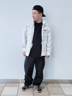 「AVIREX（アヴィレックス）のアイテム（スウェット）」を使った、SUGAYA！さん（メンズ・164cm）の秋コーディネート