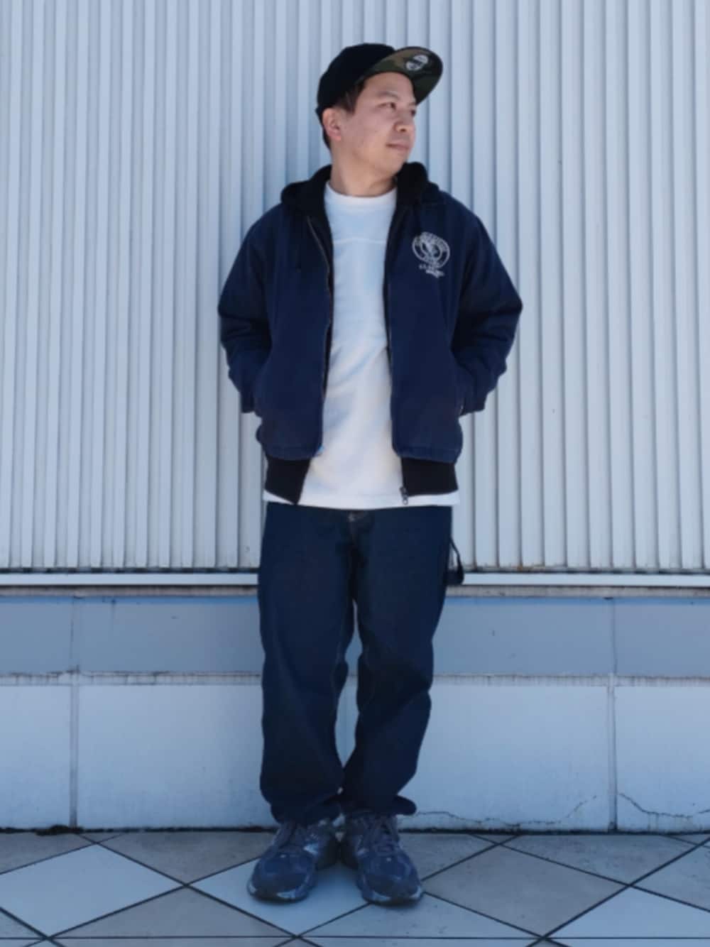 「デニム、キャップ、パーカー、ネイビー、AVIREX、春、ootd、メンズファッション、今日のコーデ、AVIREXBelle」｜「NEW ERAの【×NEW ERA】ACキャップ/9FIFTY SNAP BACK CAP TYPE  AC（キャップ、ブラック系）」を使った、SUGAYA！さん（メンズ・164cm）の冬コーディネートの1枚目の写真