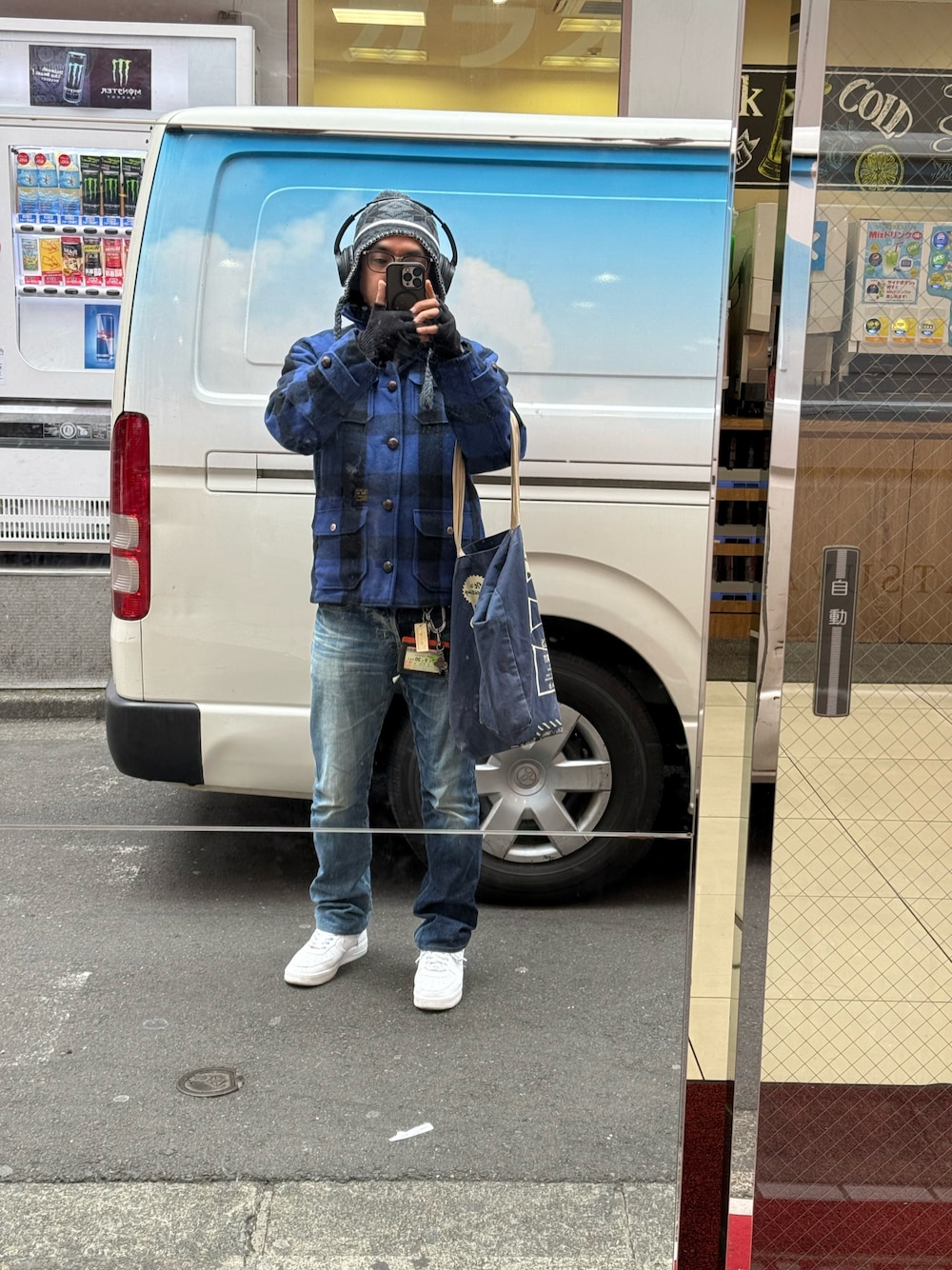 「今日のコーデ」｜「NIKEのアイテム（スニーカー、ホワイト系）」を使った、sockさん（メンズ・169cm）の春コーディネートの1枚目の写真
