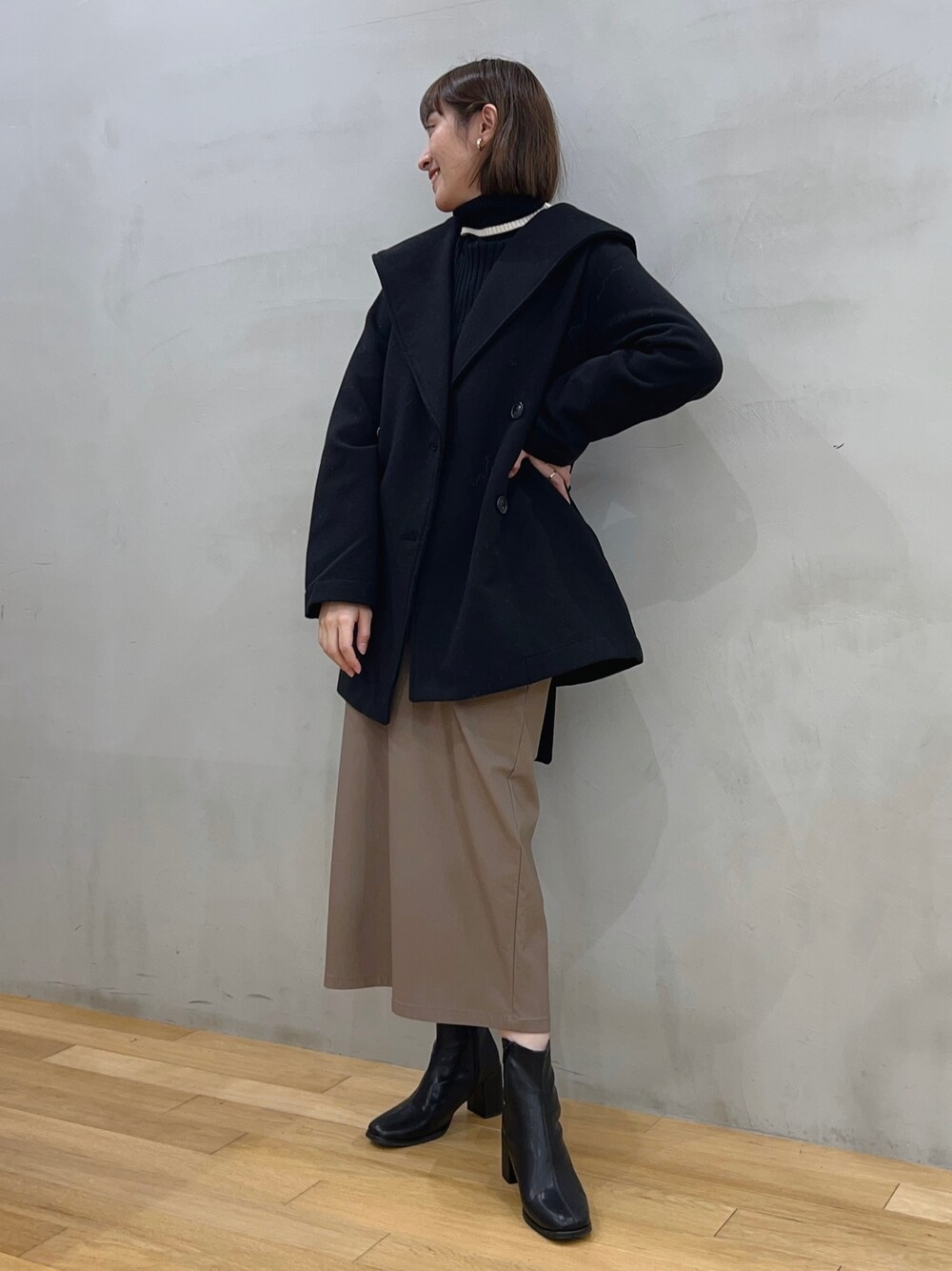 HEYUMM（ヘユム）の「ビッグカラーミディコート（チェスターコート