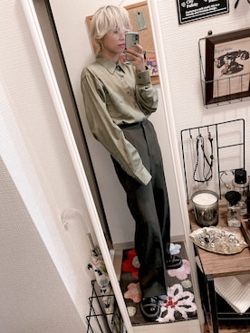 「usedのアイテム（シャツ/ブラウス、グリーン系）」を使った、服好き美容師たけやんです🏳️‍🌈さん（レディース・159cm）の秋コーディネート