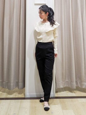 「couture brooch（クチュールブローチ）の【ラクチンきれい見えパンツ】リボンハイパーストレッチパンツ（その他パンツ、ブラック系）」を使った、sachiさん（レディース・152cm）の冬コーディネート