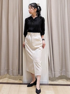 「couture brooch（クチュールブローチ）の【大人可愛い・通勤】ピンタックレースブラウス（シャツ/ブラウス、ブラック系）」を使った、sachiさん（レディース・152cm）の秋コーディネート
