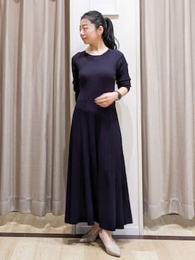 「couture brooch（クチュールブローチ）の【上品な落ち感・美シルエット】アイレットリブデザインニットワンピース（ワンピース、ブルー系）」を使った、sachiさん（レディース・152cm）の冬コーディネート