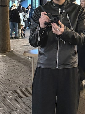 「アイテム（カメラ/カメラグッズ）」を使った、3rdさん（メンズ・170cm）の秋コーディネート