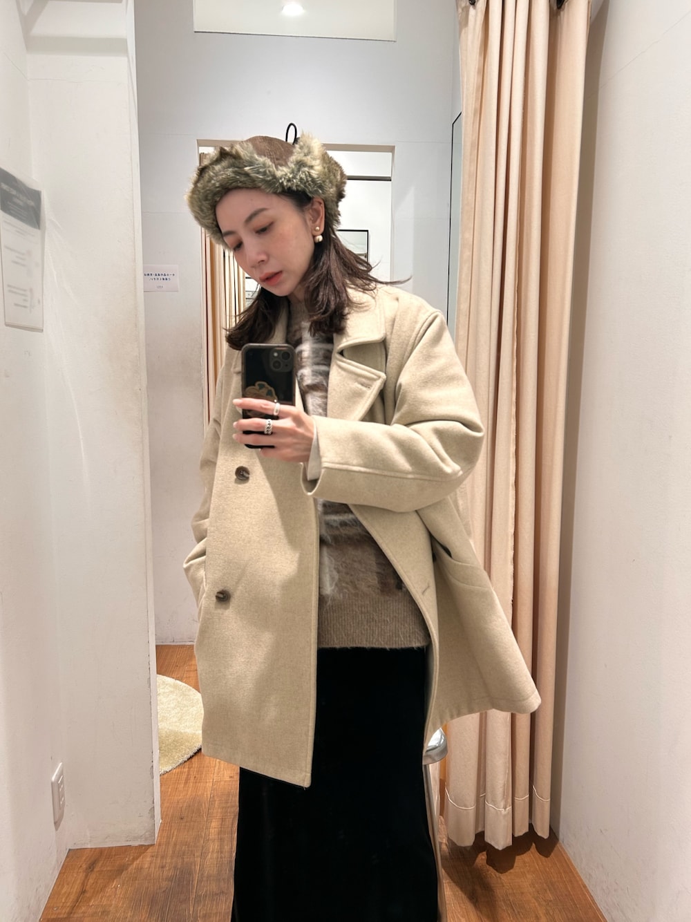 「Ungridのチェックジャカードルーズニット（ニット/セーター、ブラウン系）」を使った、庄司　未菜美さん（レディース・159cm）の冬コーディネートの1枚目の写真
