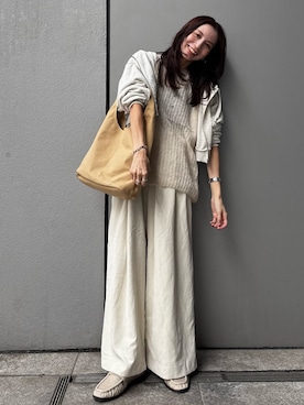 「アイテム（パーカー）」を使った、庄司　未菜美さん（レディース・159cm・30代）の秋コーディネート