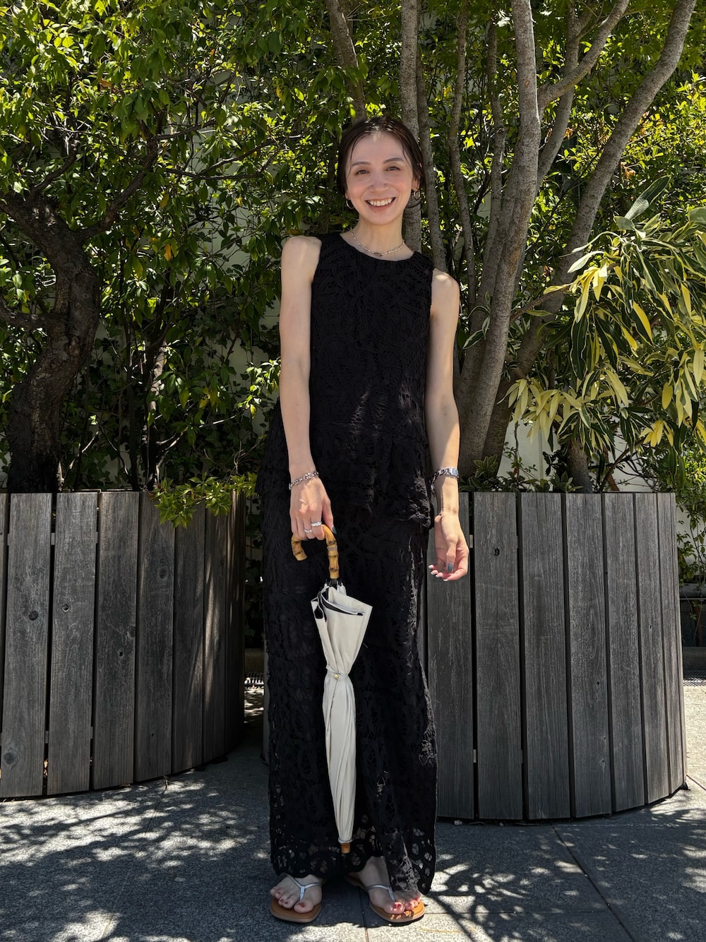 「Ungridのバテンレーススカート（スカート、ブラック系）」を使った、庄司　未菜美さん（レディース・159cm）の夏コーディネートの1枚目の写真