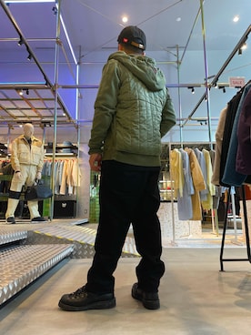 「DIESEL（ディーゼル）のアイテム（帽子）」を使った、manabu iwasakiさん（メンズ・163cm）の冬コーディネート