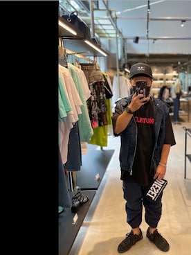 「DIESEL（ディーゼル）のアイテム（PC・スマホグッズ/家電）」を使った、manabu iwasakiさん（メンズ・163cm）の夏コーディネート