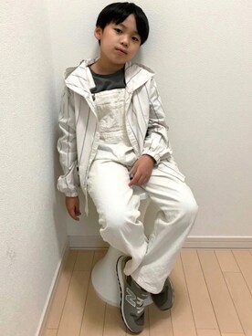 「New Balance」｜「アイテム（サロペット/オーバーオール）」を使った、MKさん（キッズ・123cm）の秋コーディネート