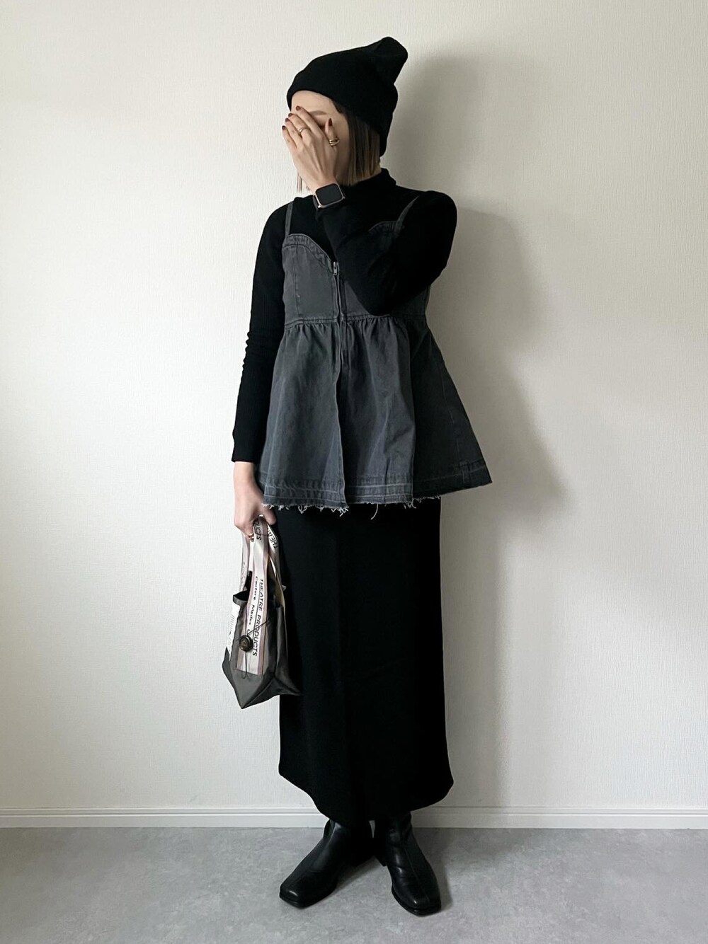 「新星WEARISTAにエントリー、クリスマスに着たい服、ビスチェ、しまむら、reca、GU、シアタープロダクツ(THEATRE PRODUCTS)、大人カジュアル、大人女子、ショートブーツ、カジュアルコーデ、カジュアル、オトナカジュアル、タイトスカート、スカート」｜「しまむらのアイテム（トップス、ブラック系）」を使った、𝚔𝚘さん（レディース・160cm）の冬コーディネートの1枚目の写真