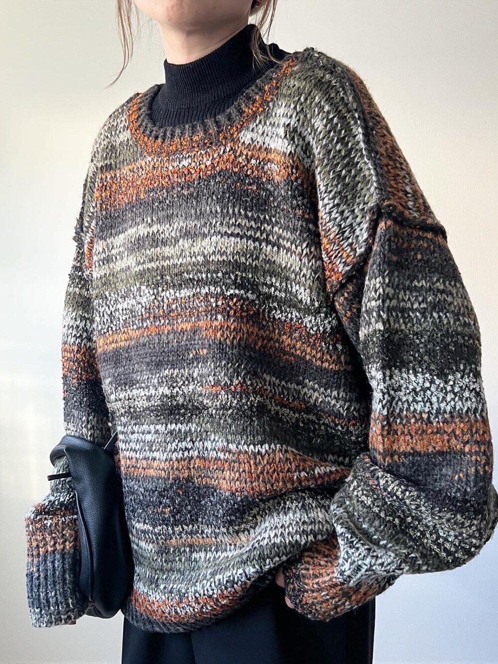 「WEARハロウィン2022、グラデーション、カーディガン、チャオパニック、ユニクロ、UNIQLO、スウェット、スウェットパンツ、リブニット、カジュアル、大人カジュアル、ワンハンドルバッグ、秋服、秋冬コーデ、プチプラ」｜「CIAOPANICの2wayミックスニットカーデ/グラデーション（カーディガン/ボレロ、グリーン系）」を使った、𝚔𝚘さん（レディース・160cm）の秋コーディネートの1枚目の写真