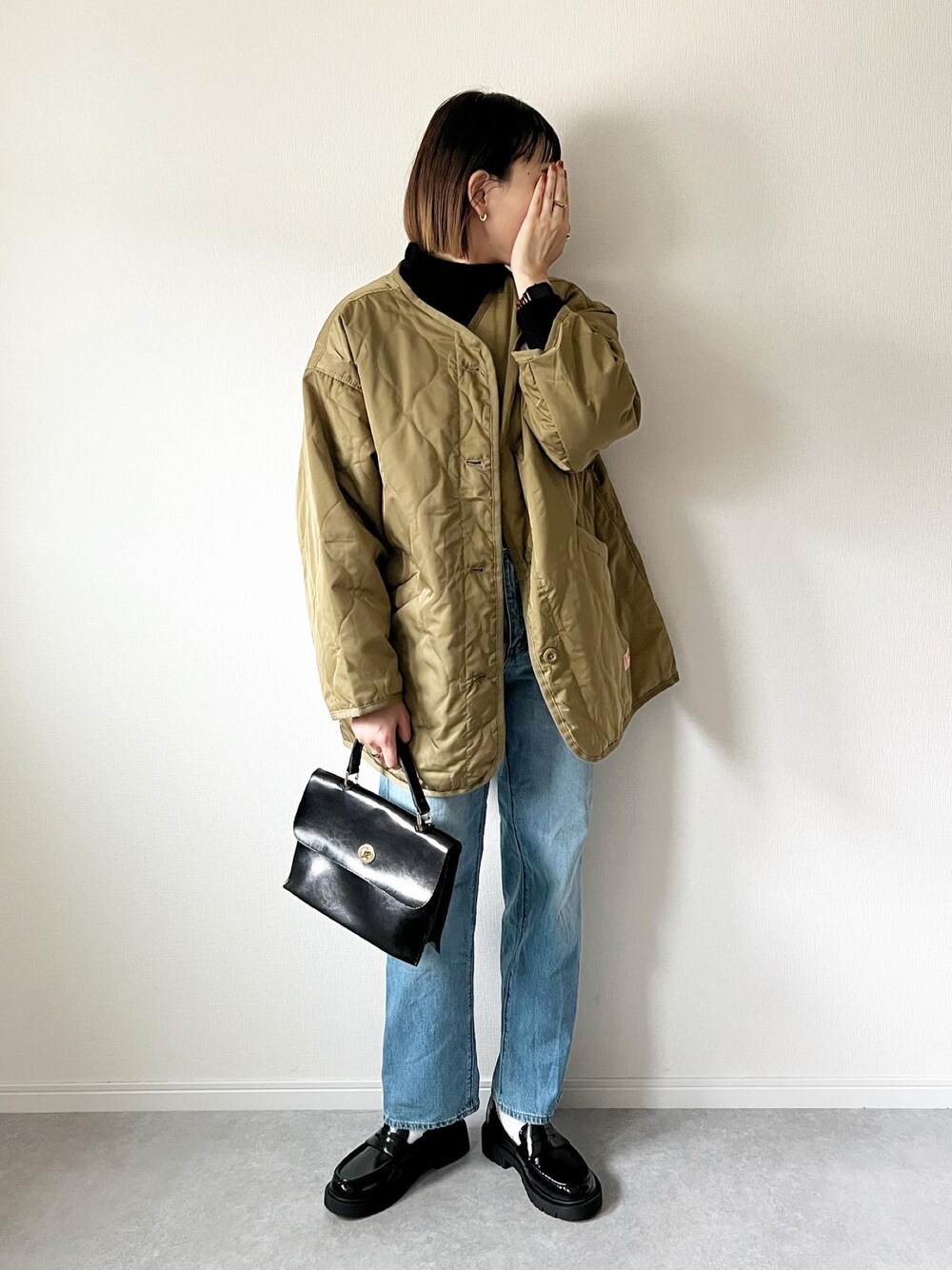 「クラシカルエルフ、classicalelf、キルティングジャケット、キルティング、大人かわいい、GU、ローファー、カーキアウター、UNIQLO、ユニクロ、UNIQLOコーデ、プチプラ、プチプラコーデ、大人カジュアル、カジュアルコーデ」｜「GUのアイテム（デニムパンツ、ブルー系）」を使った、𝚔𝚘さん（レディース・160cm）の秋コーディネートの1枚目の写真