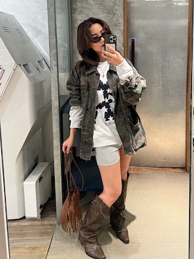「アイテム（ミリタリージャケット）」を使った、CHIHONさん（レディース・158cm）の秋コーディネート
