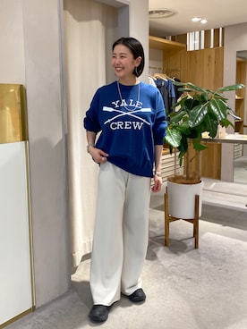 「SHENERY」｜「アイテム（スウェット）」を使った、TSURUGASAKI_163cmさん（レディース・163cm）の冬コーディネート