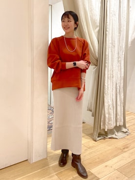 「SHENERY」｜「アイテム（スウェット）」を使った、TSURUGASAKI_163cmさん（レディース・163cm）の秋コーディネート