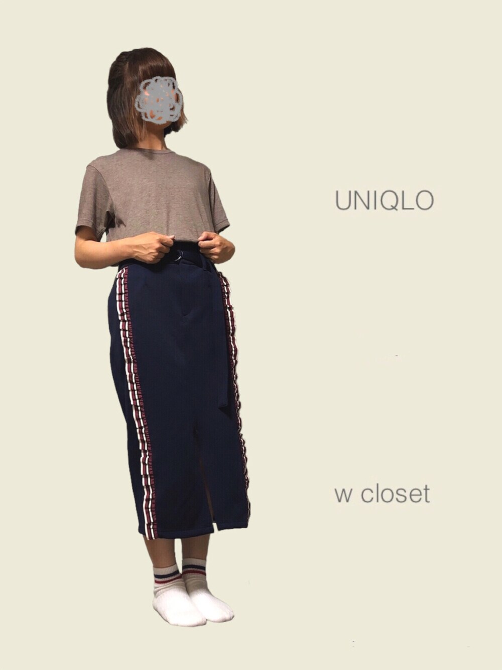 「Tシャツ、UNIQLO、スポーツミックス、ラフ、夏コーデ、wcloset、パックTシャツ、おしゃれさんと繋がりたい」｜「w closetのフリルテープ付きナロースカート（スカート、ブルー系）」を使った、sume 再投稿中さん（レディース・161cm）の秋コーディネートの1枚目の写真