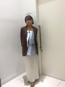 「アイテム（テーラードジャケット）」を使った、杏莉さん（レディース・147cm）の秋コーディネート