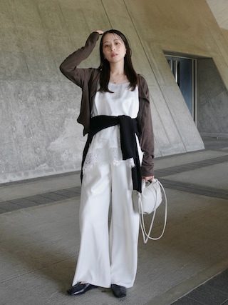 「Omekashi（オメカシ）のサテンバイアスイージーパンツ（その他パンツ）」を使った、nanacoさん（レディース・156cm）の春コーディネート