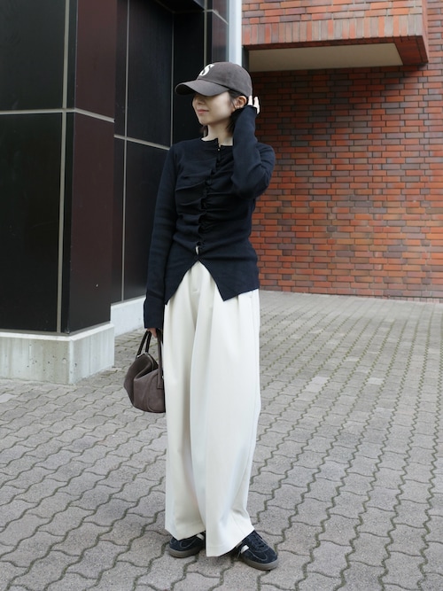 「CAPRICIEUX LE'MAGE(カプリシューレマージュ)の2タックワイドパンツ(その他パンツ)」を使った、nanacoさん(レディース・156cm)の秋コーディネート