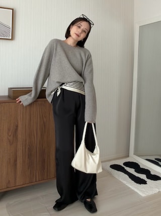 「select MOCA(セレクトモカ)のストレートイージーサテンパンツ【セットアップ対応】(その他パンツ)」を使った、nanacoさん(レディース・156cm)の秋コーディネート