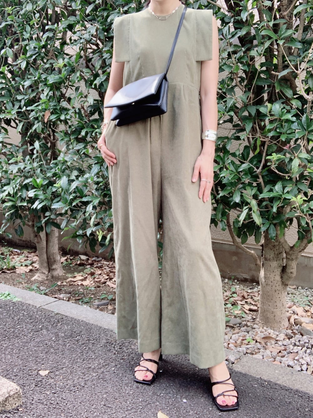 「CLANE、ZARA、Goldy、オールインワン、カーキ、夏コーデ、秋服準備はじめました、オトナカジュアル、オトナ女子、きれいめカジュアル、シンプルコーデ」｜「CLANEのアイテム（オールインワン・サロペット、グリーン系）」を使った、nico＊さん（レディース・168cm）の夏コーディネートの1枚目の写真
