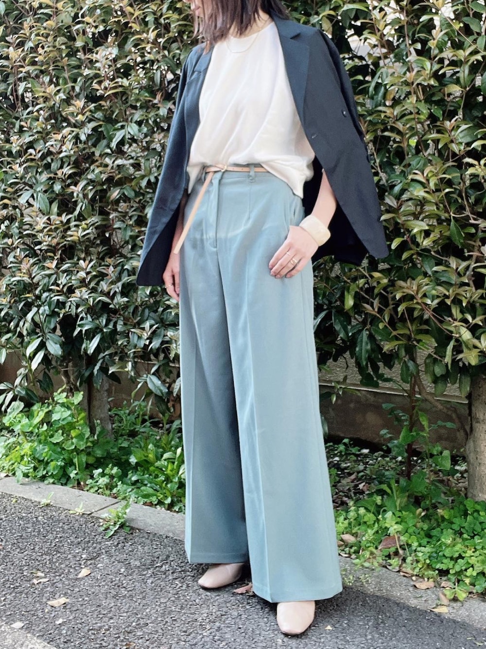 「CLANE、stylemixer、Goldy、CENE、カラーパンツ、パンツスタイル、ワイドパンツ、春コーデ、はじめましてコーデ、オトナカジュアル、オトナ女子、大人カジュアル、きれいめカジュアル、スウェット、ジャケット」｜「STYLEMIXERのアイテム（ブーティ、ベージュ系）」を使った、nico＊さん（レディース・168cm）の春コーディネートの1枚目の写真