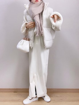 「アイテム（マフラー）」を使った、ぴょんさん（レディース・167cm）の冬コーディネート